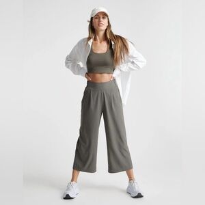 Quince performance tech wide leg pants olive green Medium